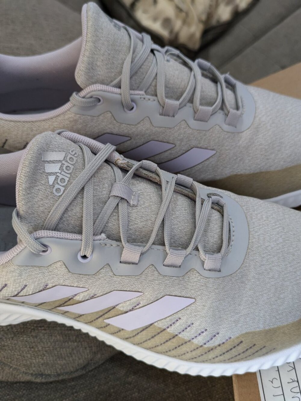 Adidas Bounce Shoes Womens Sneakers GUC gray Size 10 US Great Condition